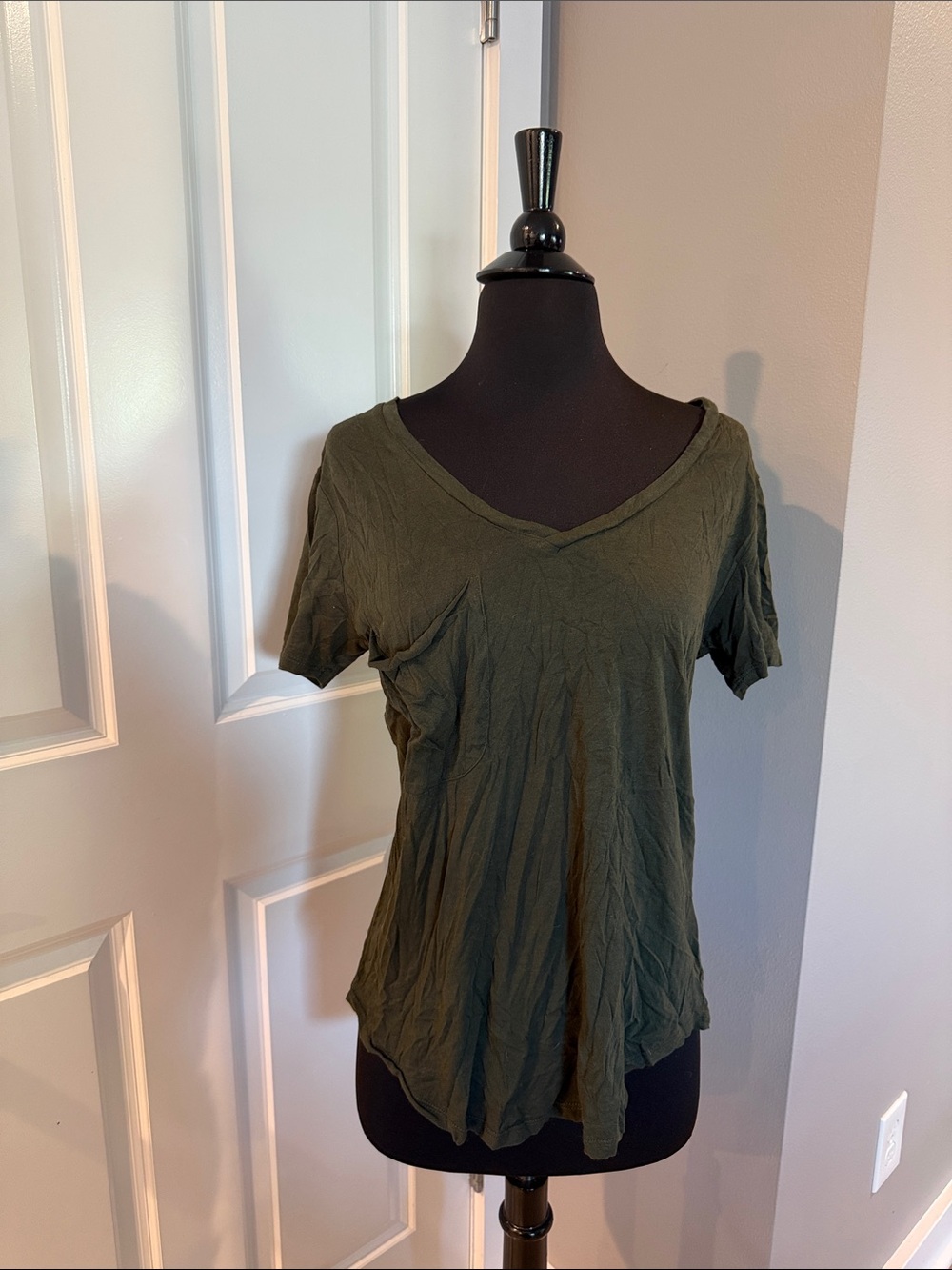 Z Supply V-Neck Short Sleeve Tee in Olive